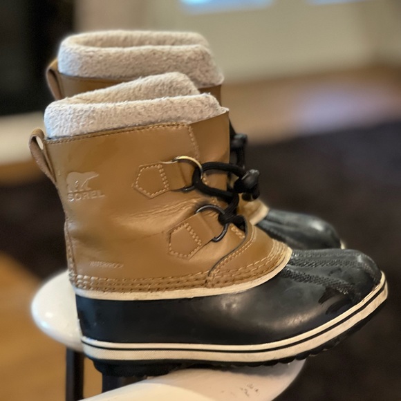 Sorel - Picture 3 of 6